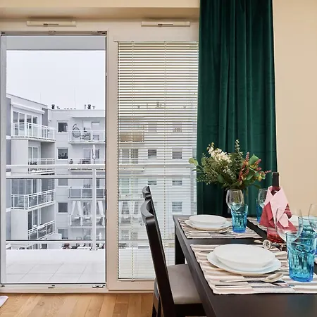 Rose By Renters Апартаменты Вроцлав